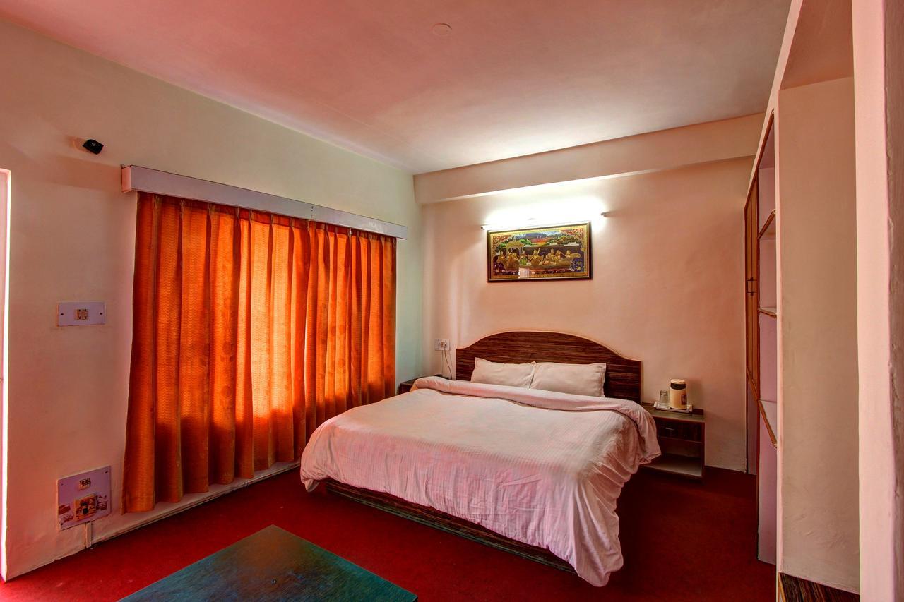 Hotel Monarch Residency Манали Экстерьер фото