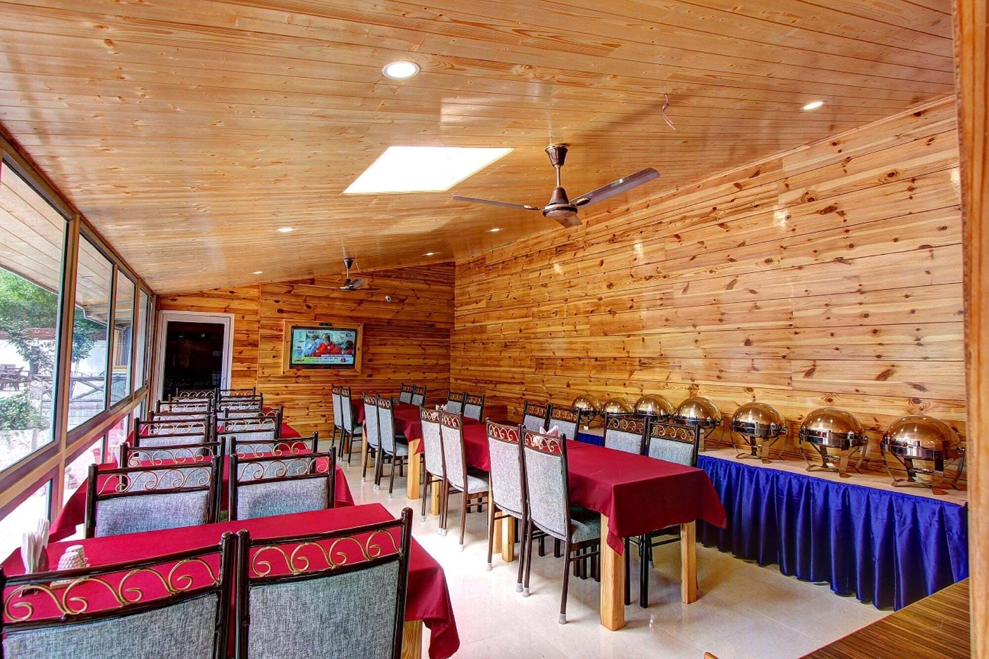 Hotel Monarch Residency Манали Экстерьер фото